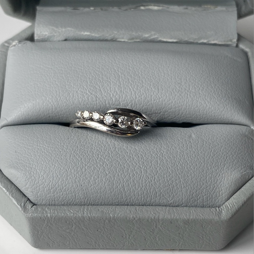 6 Stone 14K White Gold Diamond Ring